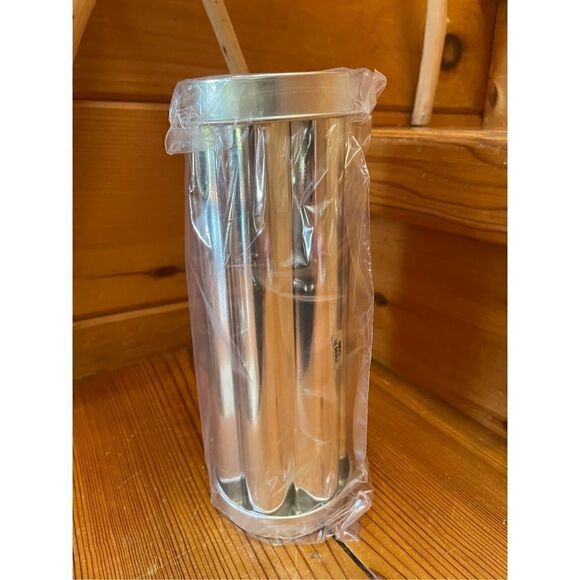 The Pampered Chef One Valtrompia Bread Tube-Flower #1550 New - Picture 2 of 3